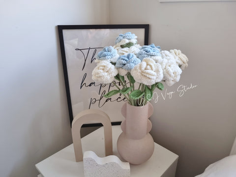Single flower-one piece petal rose