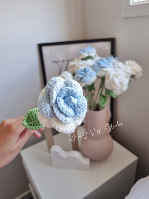 Single flower-one piece petal rose